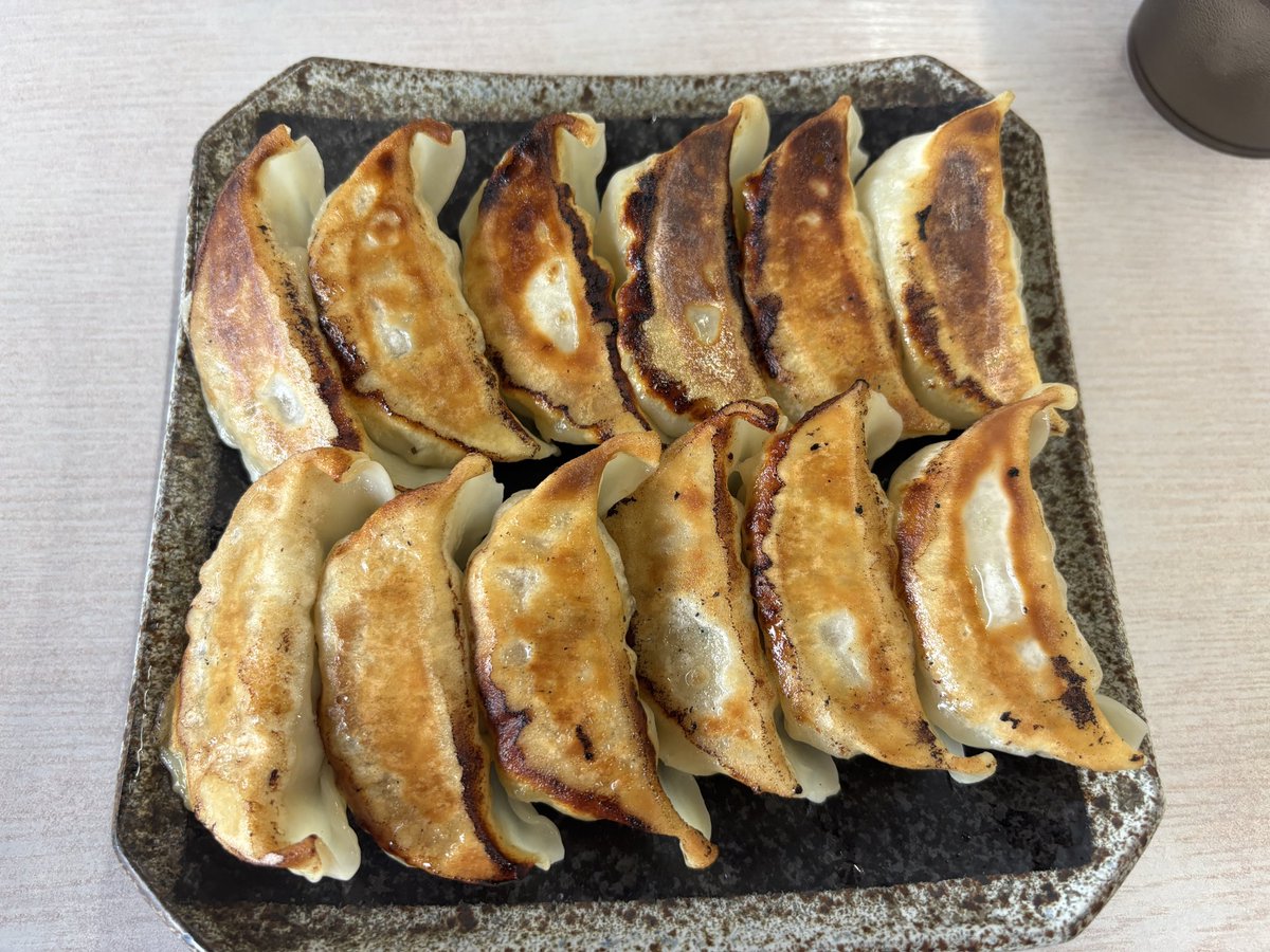 hiroakix_7725's tweet photo. お昼ごはん

次男と一緒

八街市　竹三屋

胡麻だれ冷し中華

スタミナ丼　餃子

#八街市　#竹三屋　#冷し中華 https://t.co/1eXJ1k5pXk