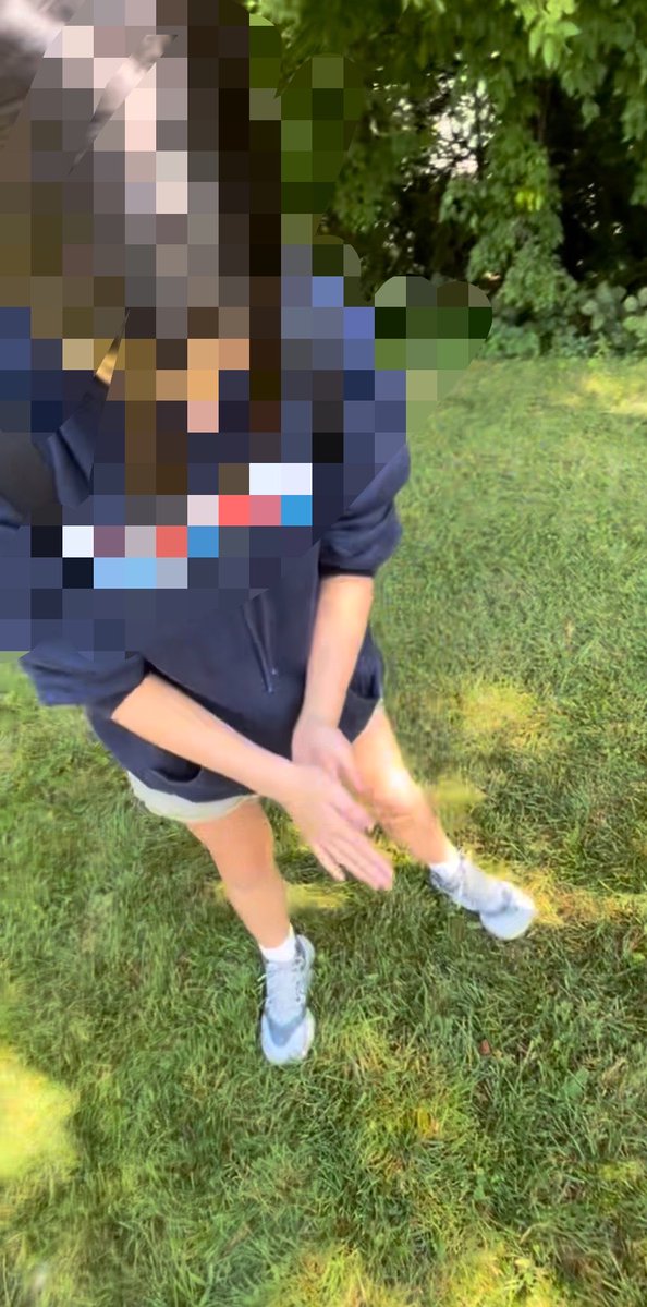 emmifoodiary's tweet photo. i used to be so tiny omg my legs. yes my disorder was at its worst point but bruh. worth it. https://t.co/t7mT7TqgKP