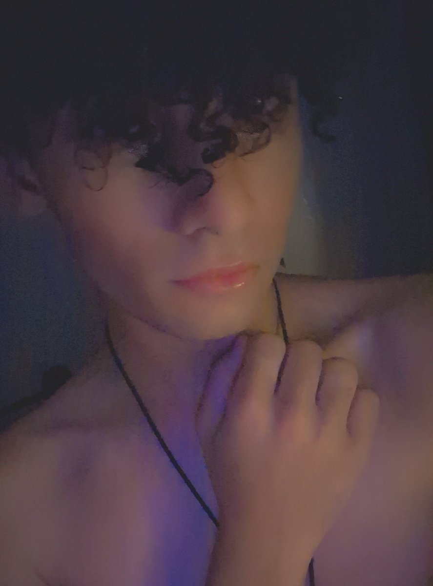 gooberilic's tweet photo. Here are better pictures to end the night goodnight everyone #femboy #nsfw #nsfwtwt #thighs #tummy #gay #blah https://t.co/2YVBmuBNcf