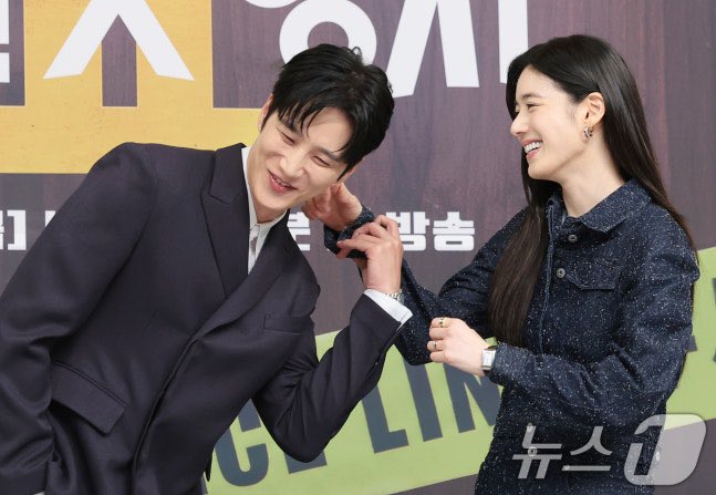 yoonthoria's tweet photo. Stop they kinda cute 

#FlexxCop2 https://t.co/98ToSHq8Dh