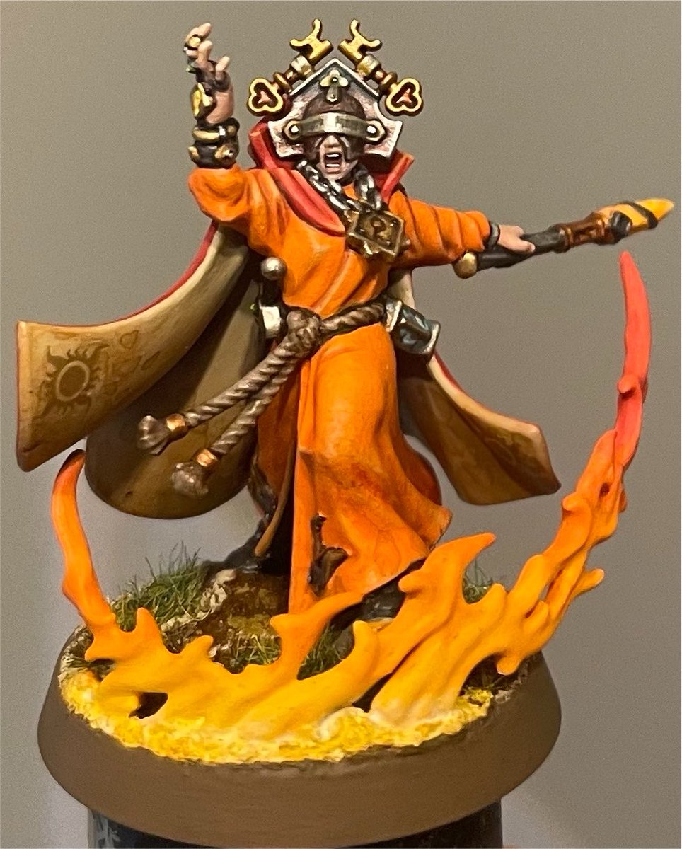 EaterOfBrushes's tweet photo. Finally finished the pyrocaster.

I kind of messed up on the base at the end you can see where the flames are hitting it 

So that’s something I can improve on 

Overall though pretty happy with the model https://t.co/5m9G6mEJAN