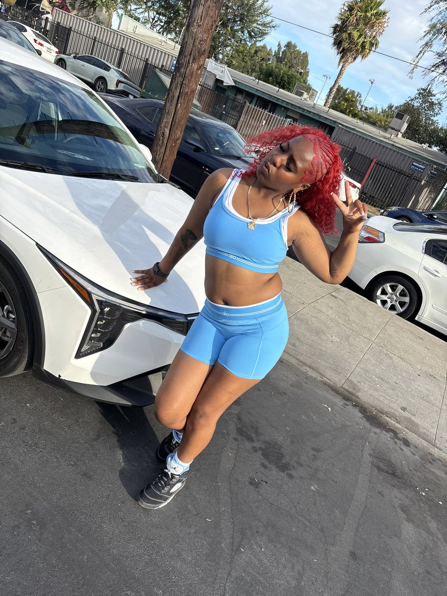 rybeezz's tweet photo. y’all missed the queen👸🏽❤️‍🔥 https://t.co/TDRhJDIgdX