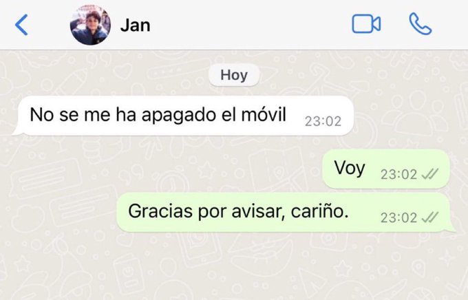 thiiamts's tweet photo. mi hijo, adolescente de 13 años, tiene control parental en su telefono hasta las 23h, por lo que sea, hoy no ha funcionado y no se le ha apagado el móvil, a las 23:02 me avisa, yo por dentro pienso, algo estaré haciendo bien https://t.co/jJRCyLzuyS