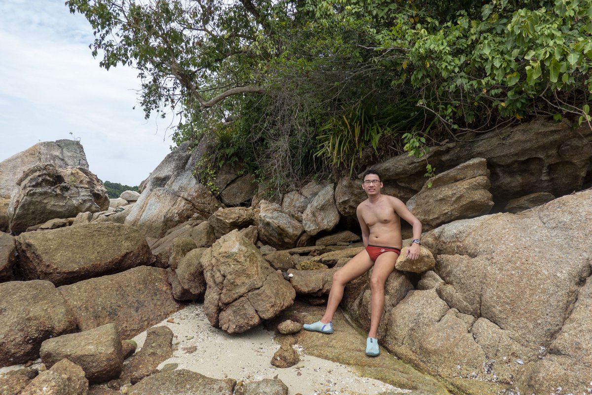 StanleyYeo18's tweet photo. Woo pangkor #speedo #swimsuit #swimtrunks #pangkor #snorkelling #island https://t.co/cJosuKHgnY