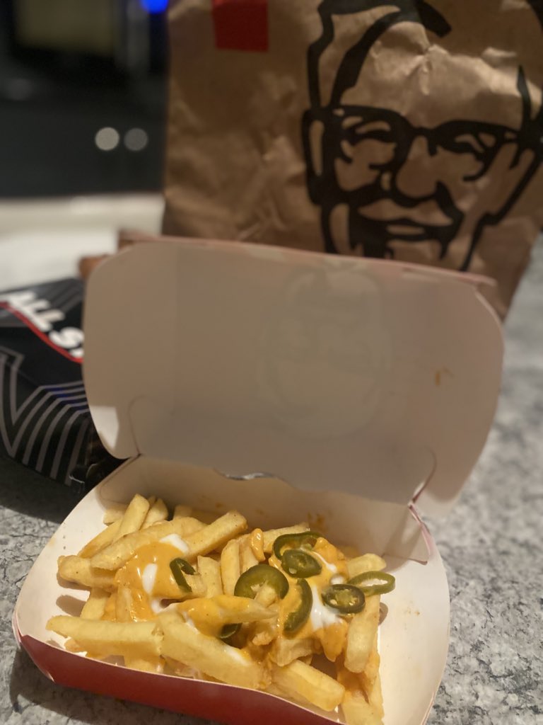 Melo_Malebo's tweet photo. KFC we need more fries https://t.co/K6dIL8pbJA