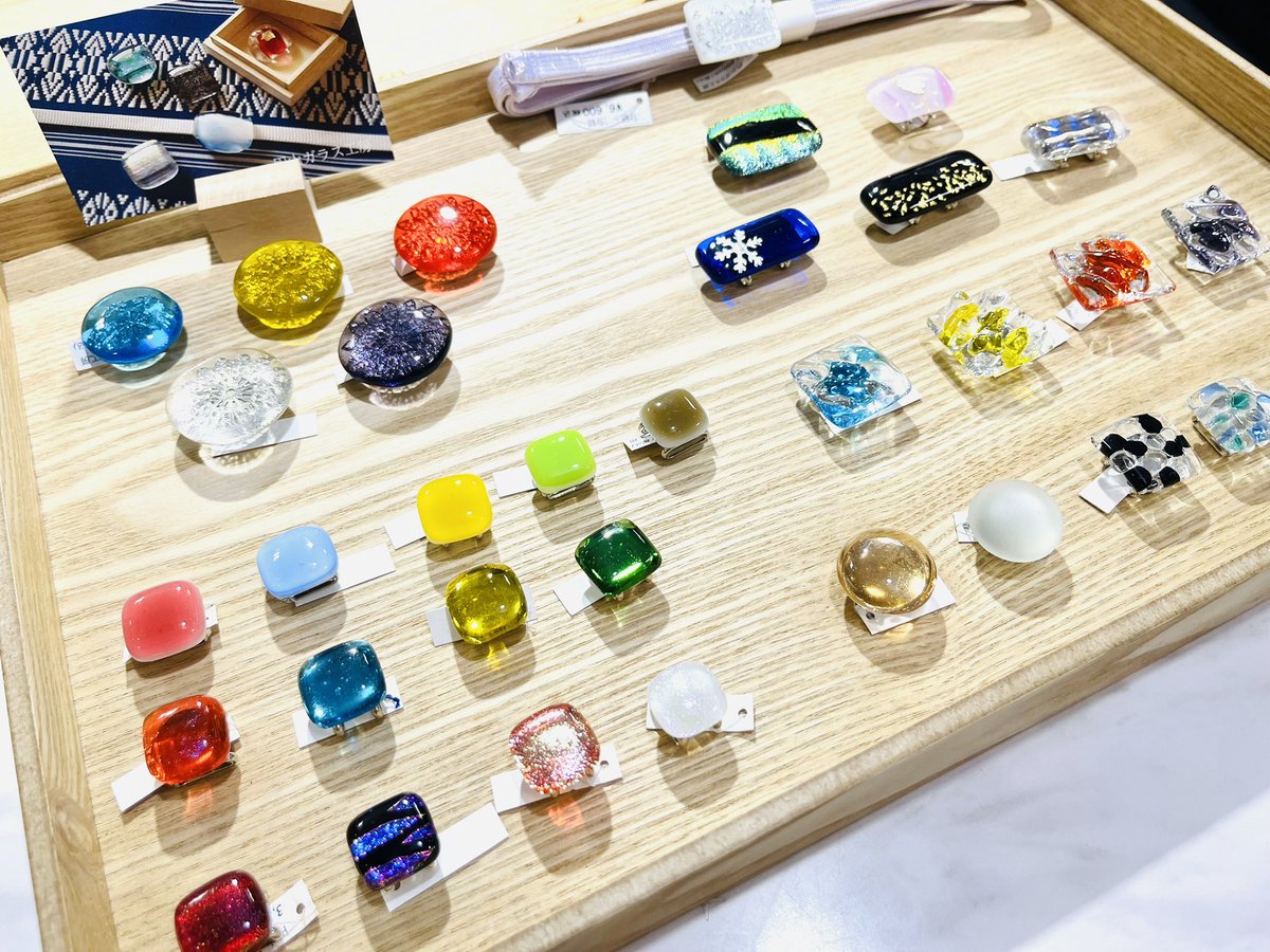 wamonoyaden's tweet photo. 円山ガラス工房 @maruyama_glass さんの帯留を追加いたしました✨
浴衣にも着物にもオススメです！
今なら選び放題💕
ぜひご覧くださいー！！
#和ものや傳 #リサイクル着物 #浴衣 https://t.co/vLx7AUcHzN