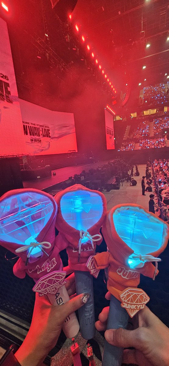 04K_M21's tweet photo. トレからのiKONで、ずっとロスでしかない🫠
2週間連チャン楽しすぎたーー!!😭😭♥️ https://t.co/fD41PPe3Rp