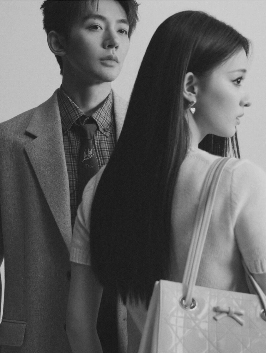 Remedy_WeiD's tweet photo. Dior clearly has a vision 🥰😂 now just need someone in drama land to notice 🫠

#DengWei #邓为 #DengWeixDior https://t.co/diBJo7FQvw