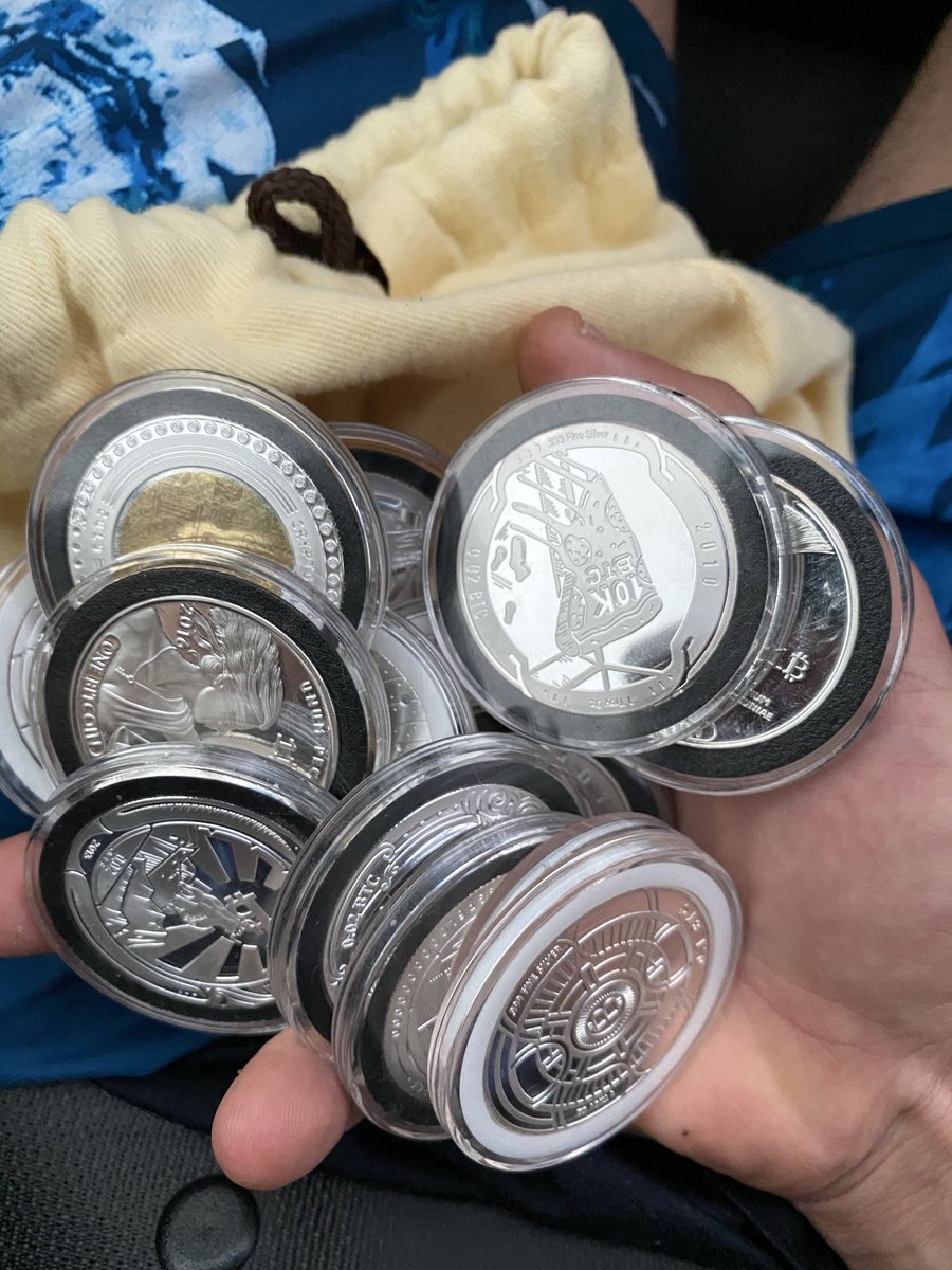 Bigdaddybit78's tweet photo. @CrypsiArt @BitcoinColl @BitcoinCom @federalreserve @BitcoinMagazine @BTCArtDirectory @Physical_BTC @TimechainArtMag @crypto @casasciusbtc It pains me to see all those peeled holograms. Those coins have been desecrated! My eyes! https://t.co/0ZQKd35IuC