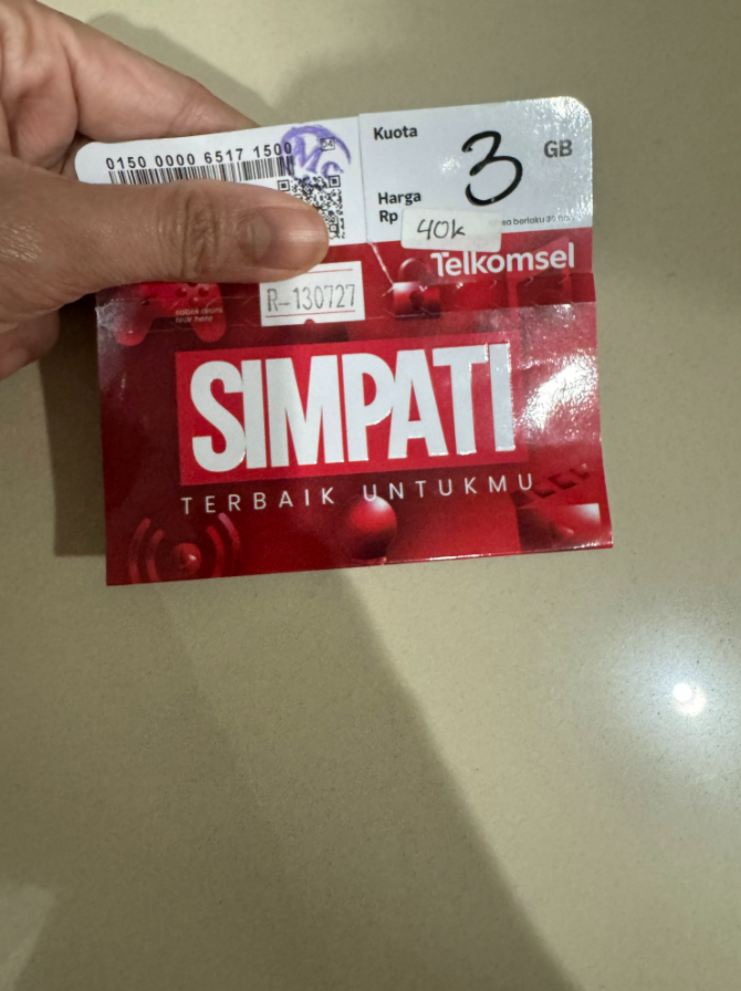 txtharihariWNI's tweet photo. Tiba-tiba WhatsApp gue jadi kayak gini, sumpah kenapa sih 😭 Paksu sampai beli kartu lagi malam-malam, tapi tetap aja kespam kayak gini!! 🤬

Please, ada yang tahu cara balikin cepatnya gimana? Atau biar nanti nggak kejadian kayak gini lagi gimana 😭 https://t.co/tnMpff6dBH