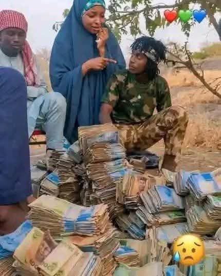 deman_005's tweet photo. Nobody:

Peller and Jarvis  calculating the money they got from their wedding https://t.co/YXYgkxp76U