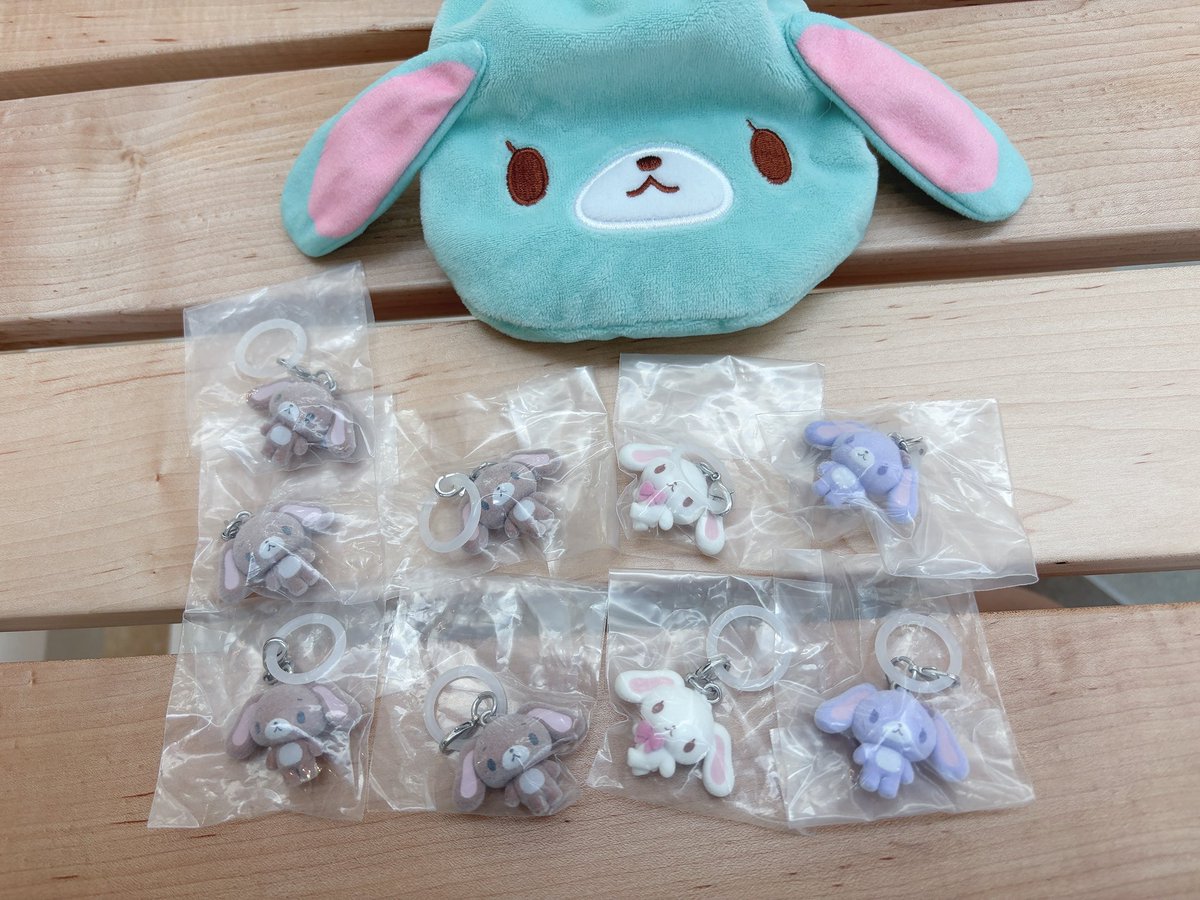 nyan0as_'s tweet photo. シュガーバニーズ ふわふわめじるしアクセサリー ガチャガチャ 交換

【譲】くろうさ×5、しろうさ×2
ブルーベリーうさ×2
【求】ミントうさ♾、ももうさ

現在越谷レイクタウンにいますので
お手渡し希望

後日新宿手渡しまたは郵送も可能です。
お気軽にお声掛けください🙇‍♀️ https://t.co/q4wGj2cSVg