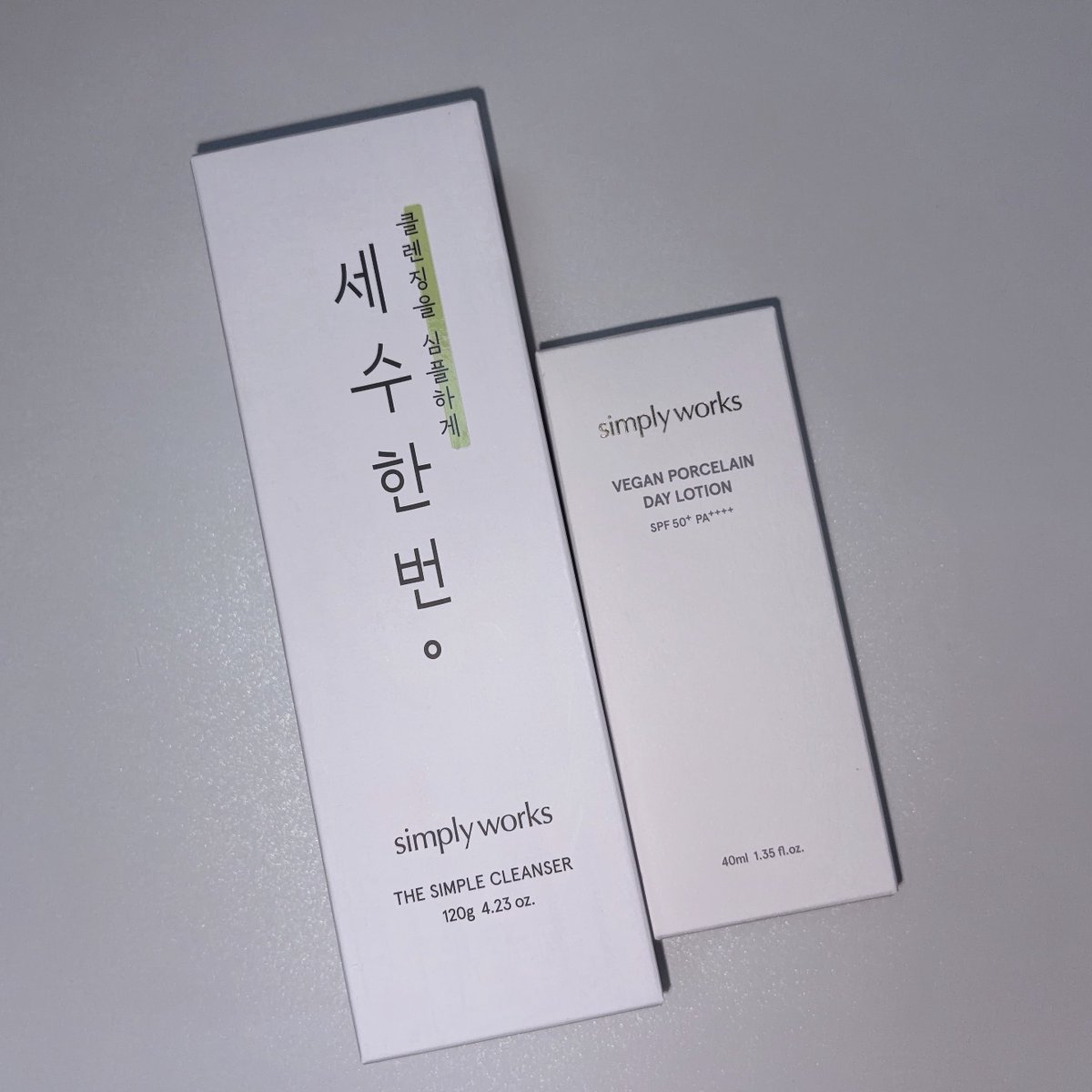 0729_remember's tweet photo. [ RT이벤트 ] [내돈내산]

팔로우+RT 해주신 한분께
────୨ৎ────
심플리웍스의
세수한번 + 비건 포슬린 데이로션을 드려요💛
────୨ৎ────
*비공계x *한국거주자만 
*반택비 안받아요 !

당발은 8월 중순에 하겠습니당 ♡̷