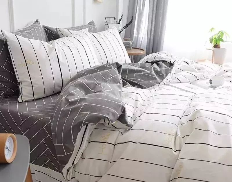 velick2010's tweet photo. Just folded my bed linens and found a crumpled candy wrapper I missed last week—small messy surprise + clean sheets = perfect tiny win for today! https://t.co/8atpo1ruLL