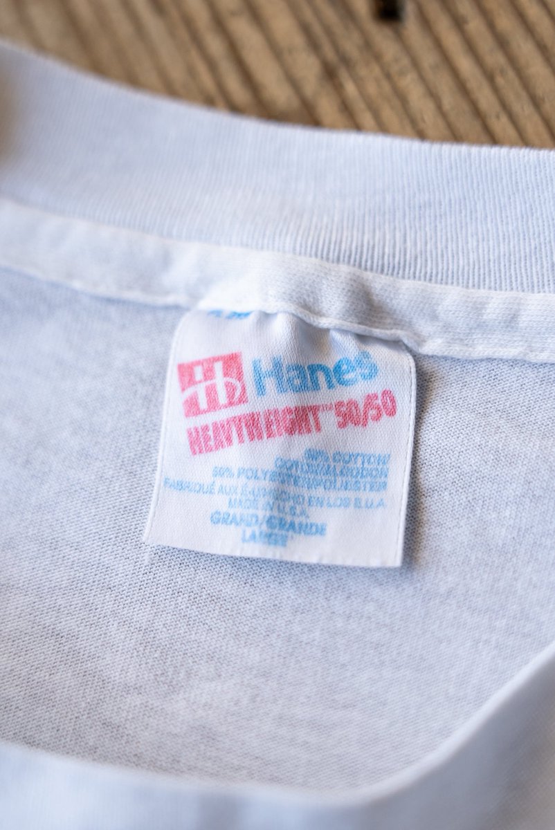 38CLOTHING's tweet photo. Theテキサスってデザイン
なんて事ない1枚ですが
アメリカの中でも州の香りが強く
デザインにしっかり反映されている
アメカジTee

peace https://t.co/dSPEkJ53uo