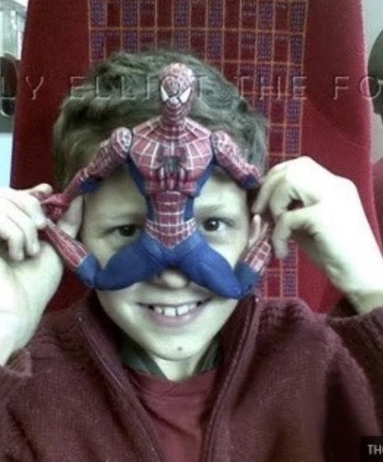 AcervoCharts's tweet photo. Tom Holland realizou um sonho de infância ao interpretar seu super-herói favorito, o Homem-Aranha. https://t.co/HFpdENfWWU