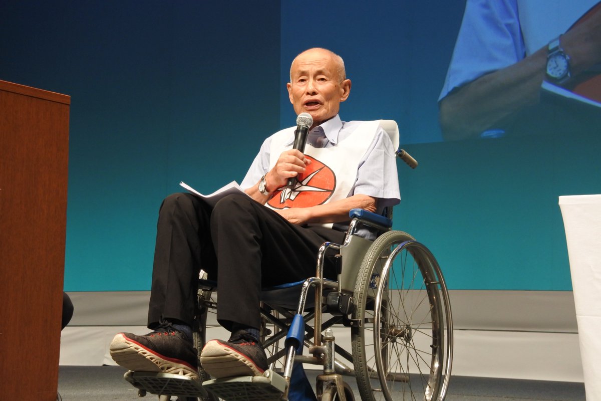 japanpeacecom's tweet photo. 広島被爆者の箕牧智之さん

「国の起こした戦争のとどめが広島、長崎の原爆だ。日本人ばかりでなく外国人も犠牲になった。祝福されて生まれたのに数年で人生が終わった子どもたち。想像してほしい。
まもなく被爆者がいなくなる。一人一人が平和な時代を作る努力をお願いしたい」

#原水爆禁止世界大会 https://t.co/Kc1eiZDM6t