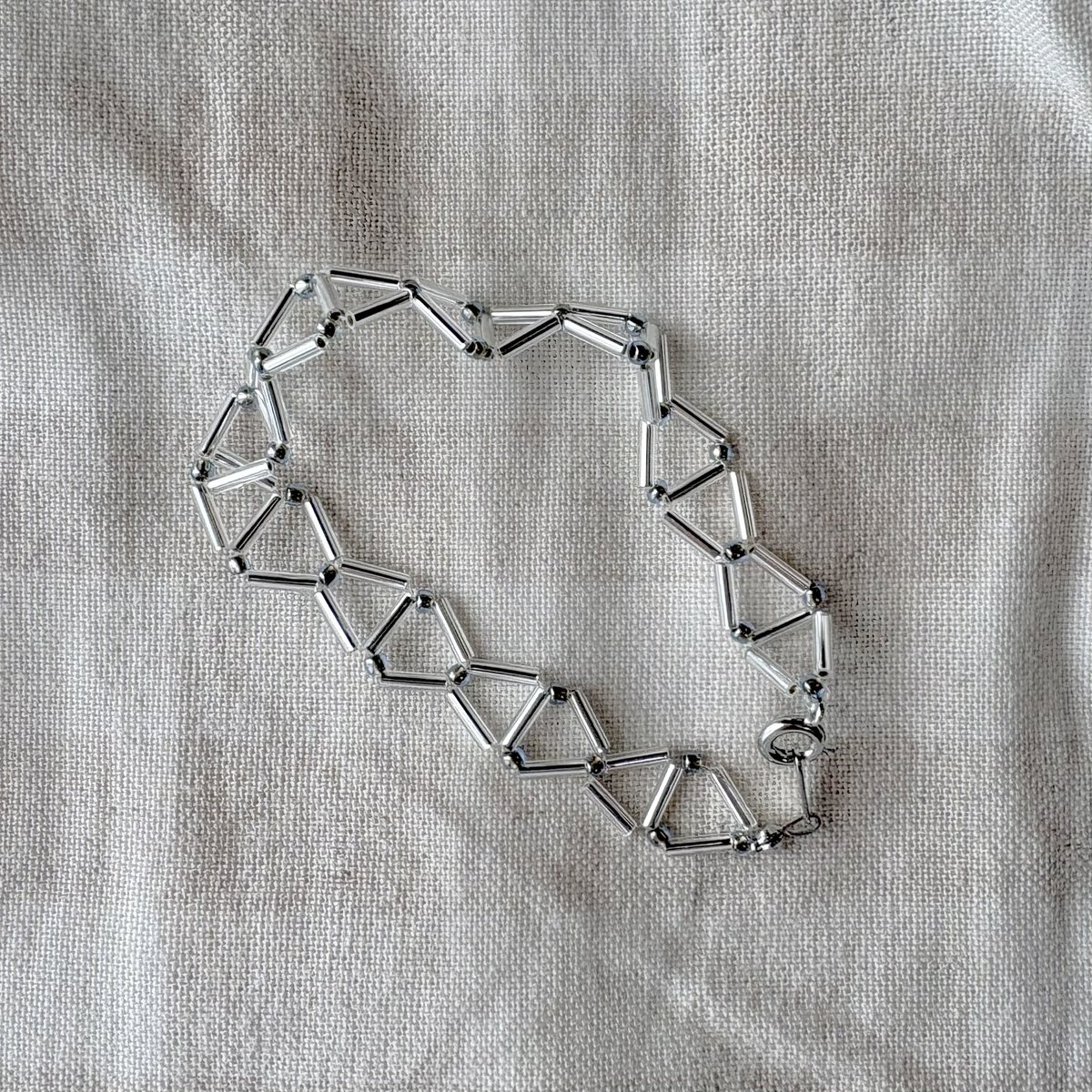 onigilian's tweet photo. さんかくつらなるブレスレット
#ハンドメイド https://t.co/VLVWeN2fev