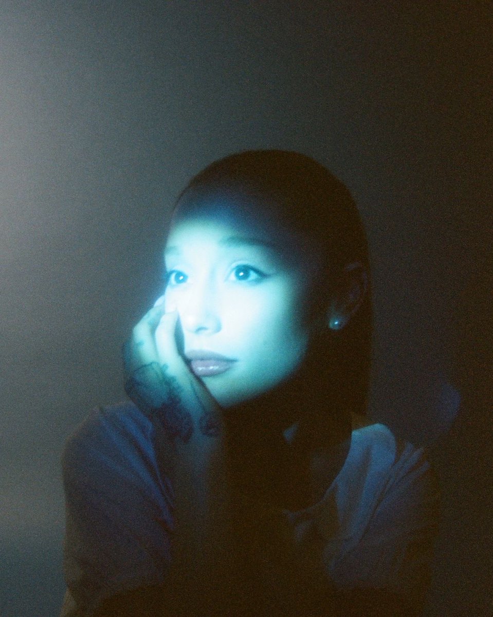 arigmw's tweet photo. Ariana Grande’s most streamed songs on YouTube Music:

1 - side to side (3b)
2 - 7 rings (2,9b)
3 - bang bang (2,6b)
4 - thank u, next (2b)
5 - problem (1,9b)
6 - no tears left to cry (1,6b)
7 - into you (1,5b)
8 - one last time (1,4b)
9 - break free (1,4b)
10 - love me h. (1,2b) https://t.co/TV8aFmhsqW