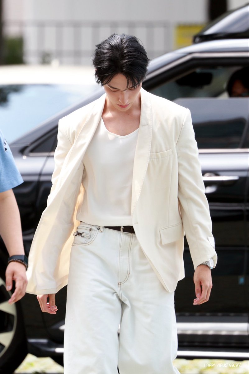 SIBCHIL_wkd's tweet photo. 저진짜못참겠습니다!!!!!!!!!!! https://t.co/PqCdYnTdwZ