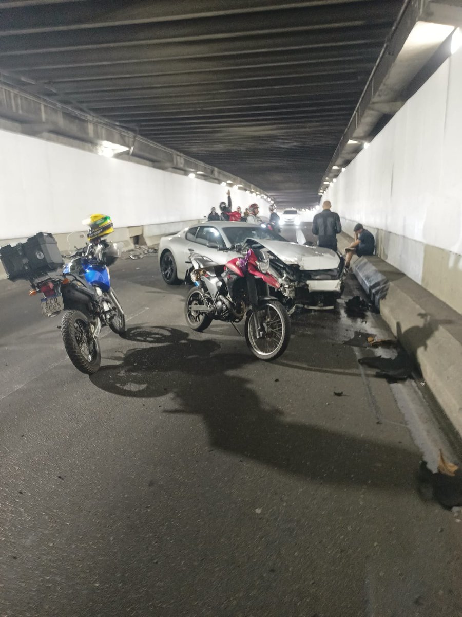 OperacoesRio's tweet photo. COPACABANA | ACIDENTE NO TÚNEL ALAOR DA PRATA

A via está interditada no sentido Botafogo, por conta de um acidente com um carro. 

Bombeiros, CET-Rio e PM atuam na ocorrência.

#CORInforma #zonasul https://t.co/kftSkSbSHq