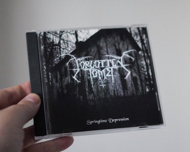 Defstar666's tweet photo. 🏚️ 23rd ANNIVERSARY 🏚️
🇮🇹 FORGOTTEN TOMB - Springtime Depression (2003)
A bleak, beautiful fusion of black metal agony and slow doom melancholia
#ForgottenTomb #italian #depressive #blackmetal #dsbm #AlbumAnniversary https://t.co/YlUUezD8bo