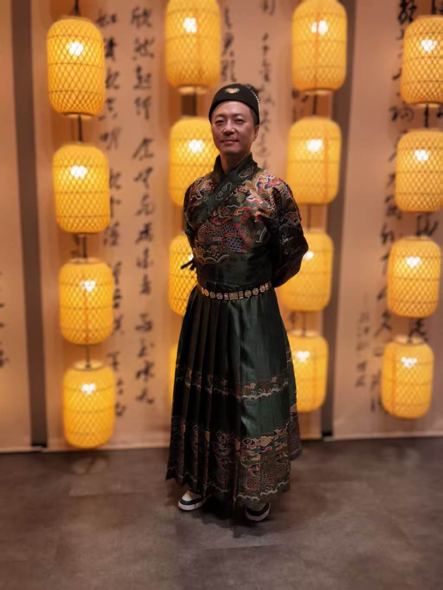 jshow77's tweet photo. 上海詩宴，cos一下 https://t.co/Qc7rel57eH