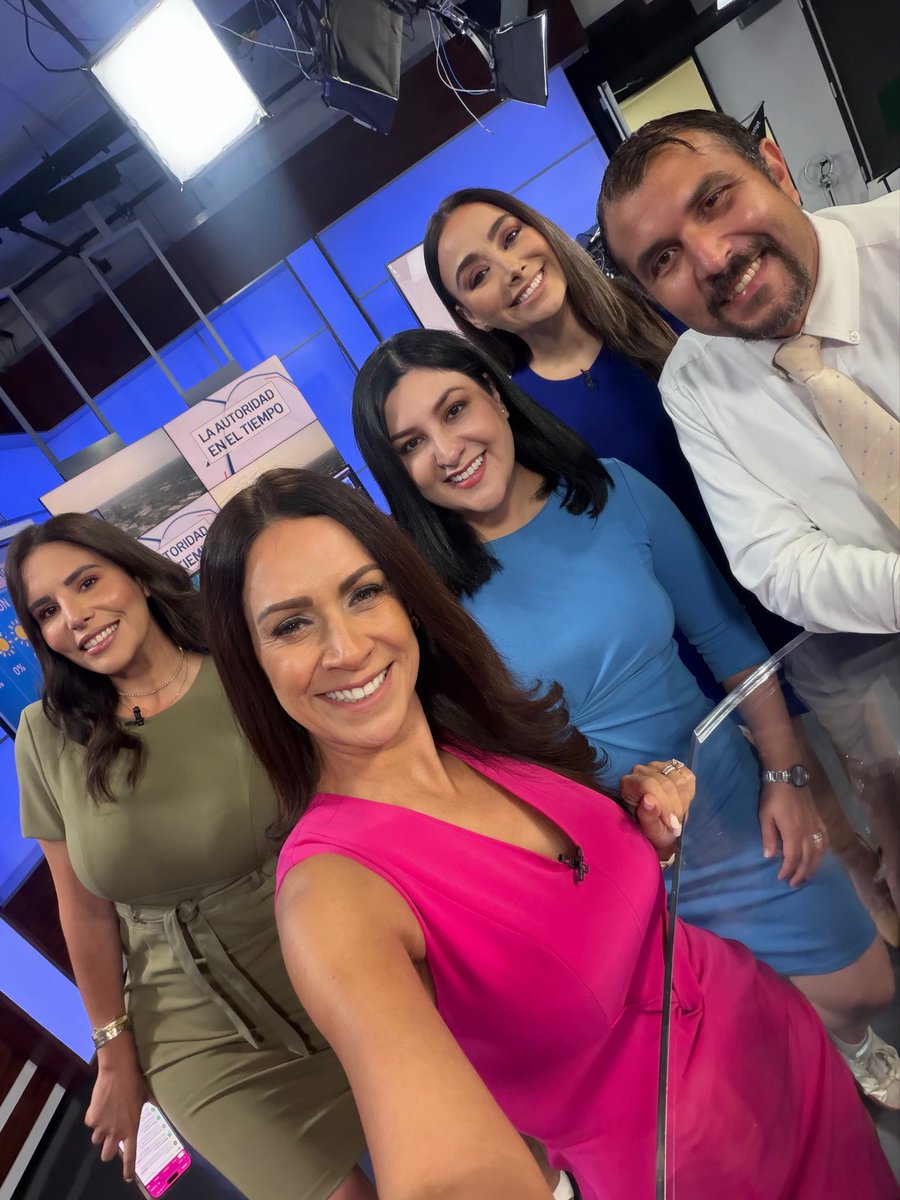 DalilaGarza's tweet photo. Equipazo de @Telemundo40 ! https://t.co/VpSuHFpHxn