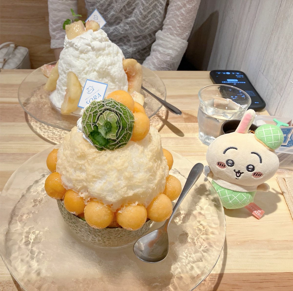 pru3um's tweet photo. メロンのかき氷たべた ︎︎︎︎︎︎︎︎☁´- https://t.co/vkQr4v3ykh