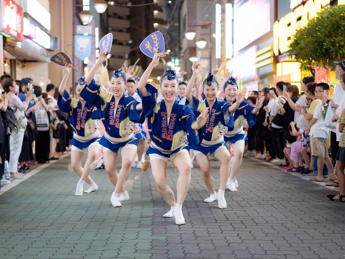 HyottokoRen's tweet photo. 成増阿波おどり大会は、1983年の地下鉄有楽町線開通記念イベントをきっかけに始まり今年で40回目。開通から43年。コロナ禍による休止も乗り越え、成増の夏を彩り続けてきた歴史ある大会です。
https://t.co/fEdtLUZQNs
#成増阿波おどり大会 #成増阿波おどり #成増 #阿波おどり #ひょっとこ連 #有楽町線 https://t.co/iHSuiprHbf