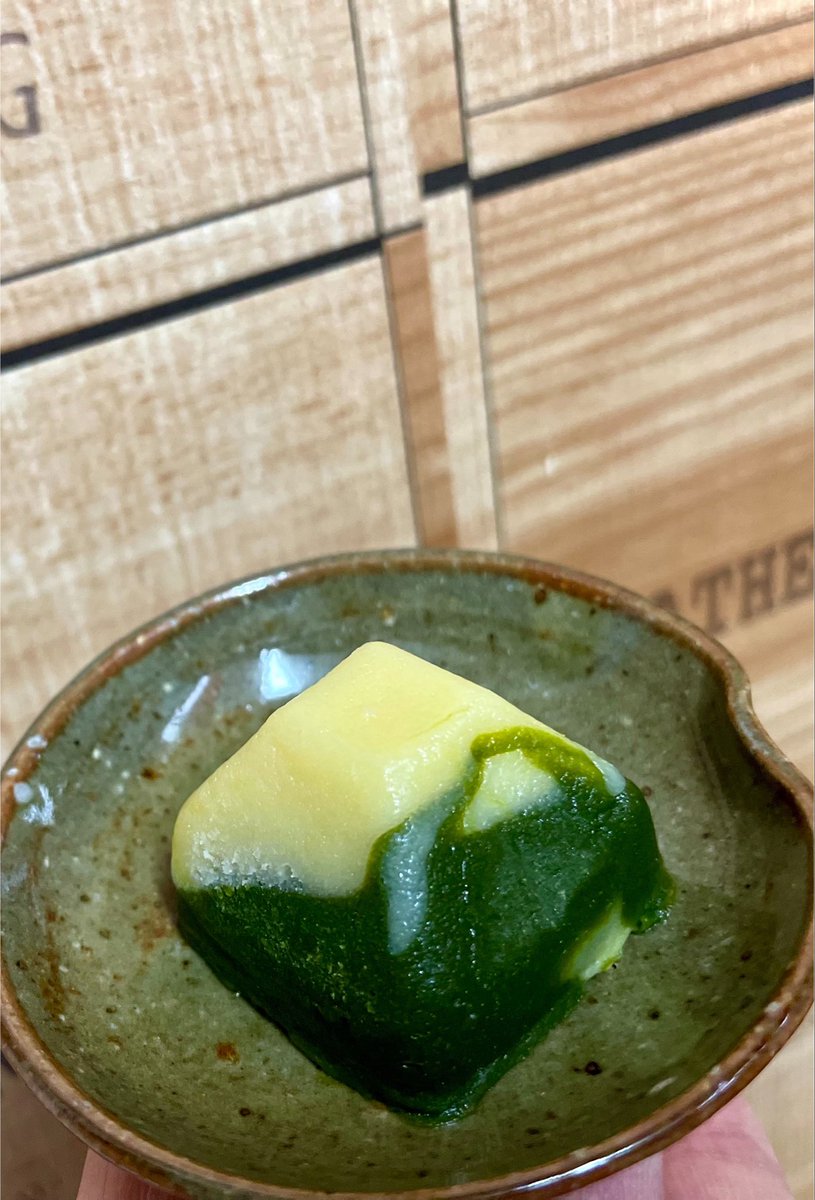 MieldOr8's tweet photo. 京都のお菓子といえばマールブランシュ
(🎂会員です！😆)
お客様からプレゼントにいただいたフォンダンショコラ😋美味しい〜🤍

Merci beaucoup 💕🙇‍♀️

@malebranche_kyo https://t.co/NjagyAydGG