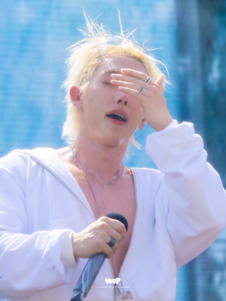 youp_pic's tweet photo. 260802 캐리비안 베이 Water Music Pool Party HQ🐰

#WONHO #원호 https://t.co/Z48ZGXLZ13