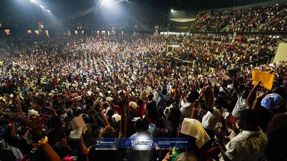 Row_Haastrup's tweet photo. This is not Beyoncé’s concert, this is NSPPD Prayer Conference in the US.

God is glorified 🙌 https://t.co/a73rAFXuEE