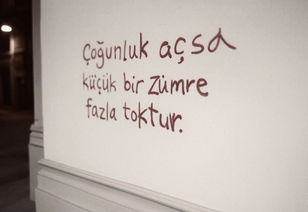 AlkanOkuducu's tweet photo. “çoğunluk açsa, küçük bir zümre fazla toktur” https://t.co/IQYhfuR40l