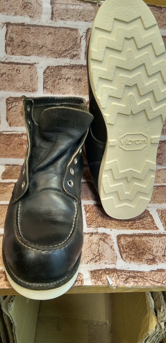 shoes_been's tweet photo. こんにちは❗
シューズショップビーンです。

レッド・ウィング修理
ビブラム#4014に交換させていただきました。
こちらのブーツが、大変身しました。 https://t.co/FlIDW88scO