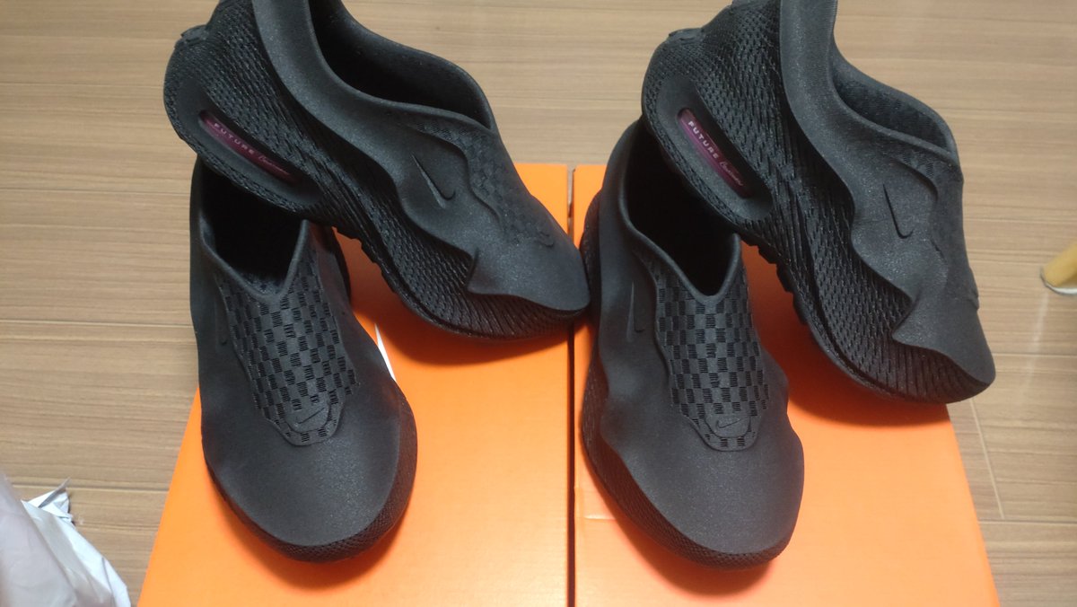 kickspoweryama's tweet photo. 支援してもらってた分が届いて２足に‼️
２足もいらないので、どなたか掛かった費用分で欲しい方いませんか〜？（27cm）
新宿池袋原宿辺りで手渡しでできる方で👟
#エアマックス1000.2
#AIRMAX1000.2
#zellerfeld https://t.co/wyp4H8po3R