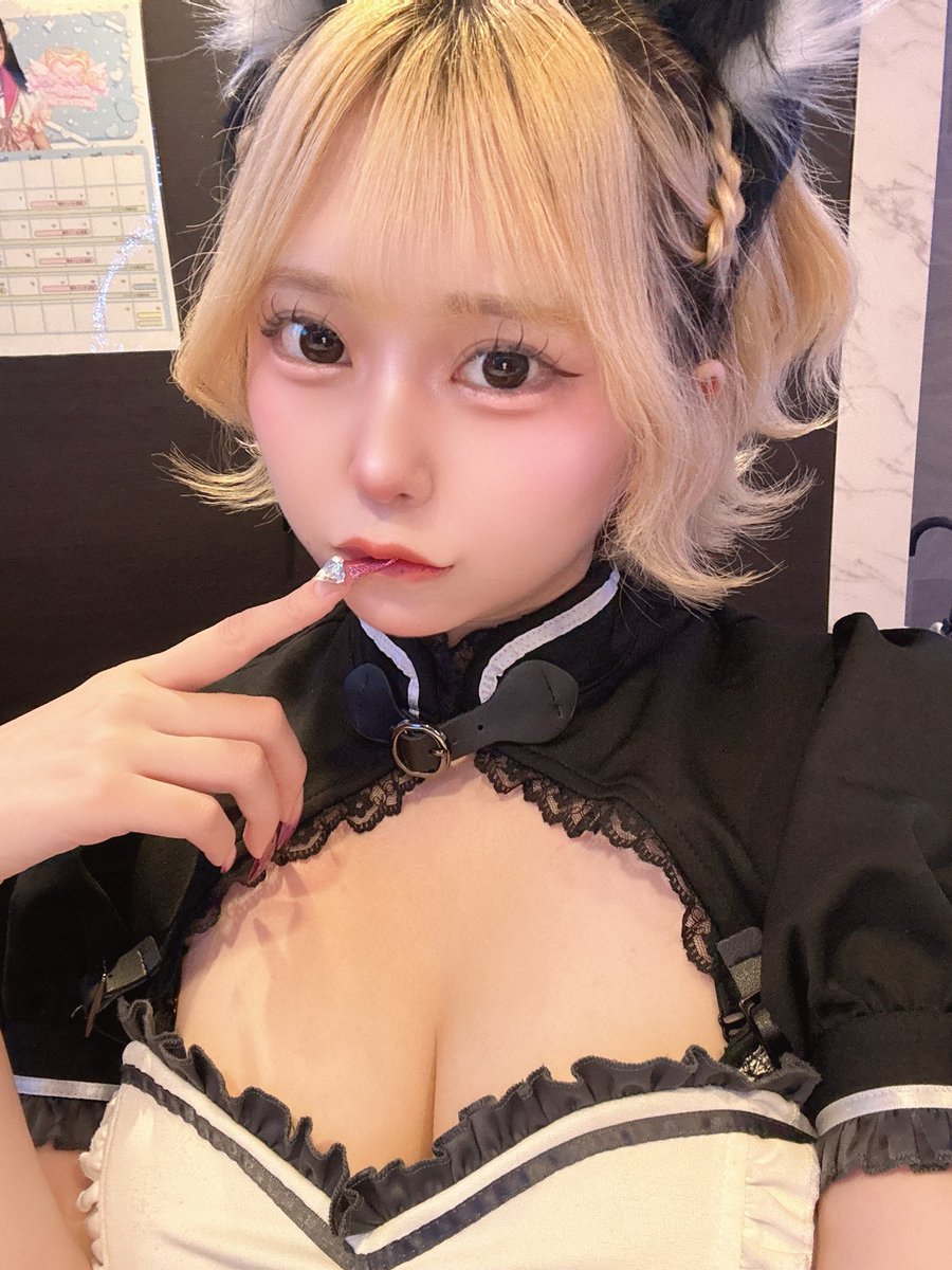 yuripi2222's tweet photo. 21歳ば・く・にゅ・う♡
 #コンカフェ  #歌舞伎町  #池袋  #かわいい https://t.co/FC5RwjZHjZ