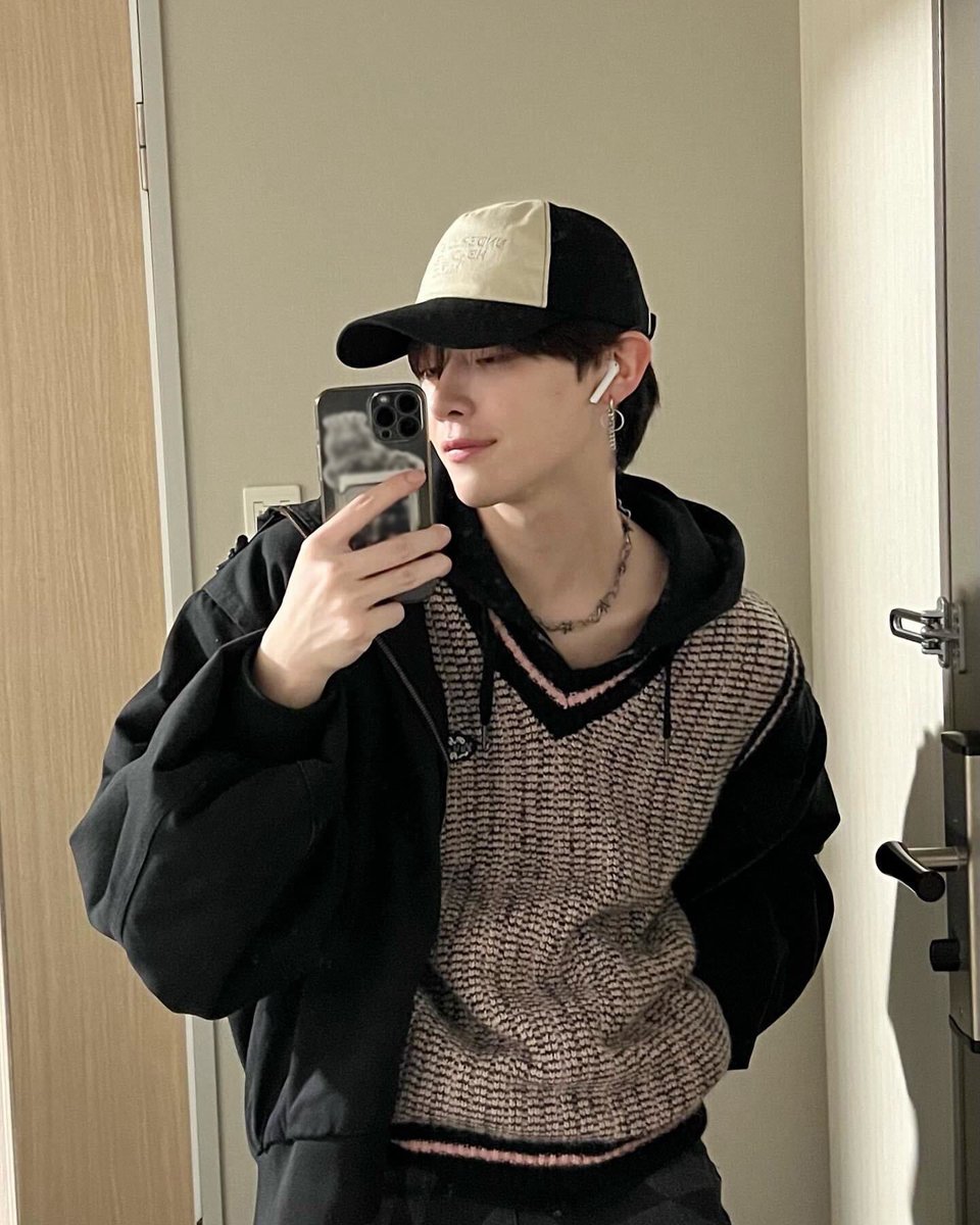 CometCrashNCEJ's tweet photo. 왼의품격 https://t.co/TrEaik7HTX