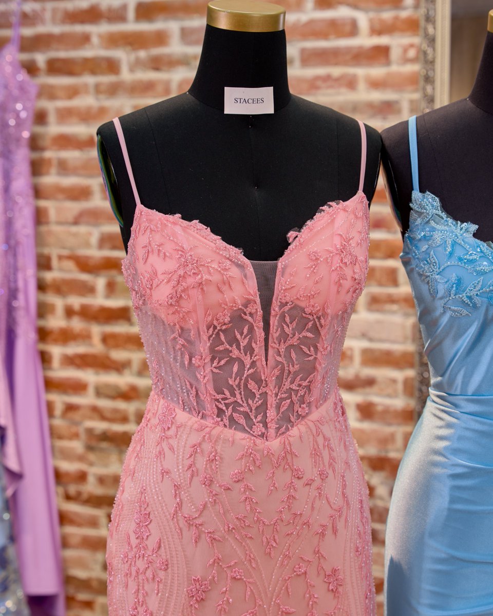 Staceesofficial's tweet photo. Can’t decide between pink or blue?
These mini hoco dresses feature delicate thin straps and gorgeous detailing, made to dance all night at homecoming.💃

Dress style: S9226H
.
.
.
.
.
.

#stacees #homecoming #hoco #hoco2026 #princess #HocoOutfit #teenformal #sequined #sheathdress https://t.co/FfO0ZeUsHx