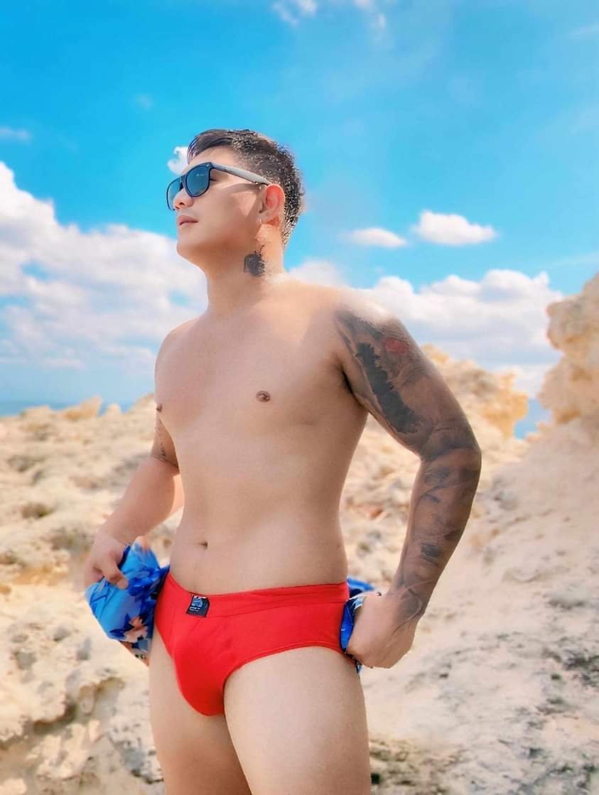 VCabuhayan's tweet photo. Available for home and hotel service 
Cavite 
Marko https://t.co/2wCUCRnRqH