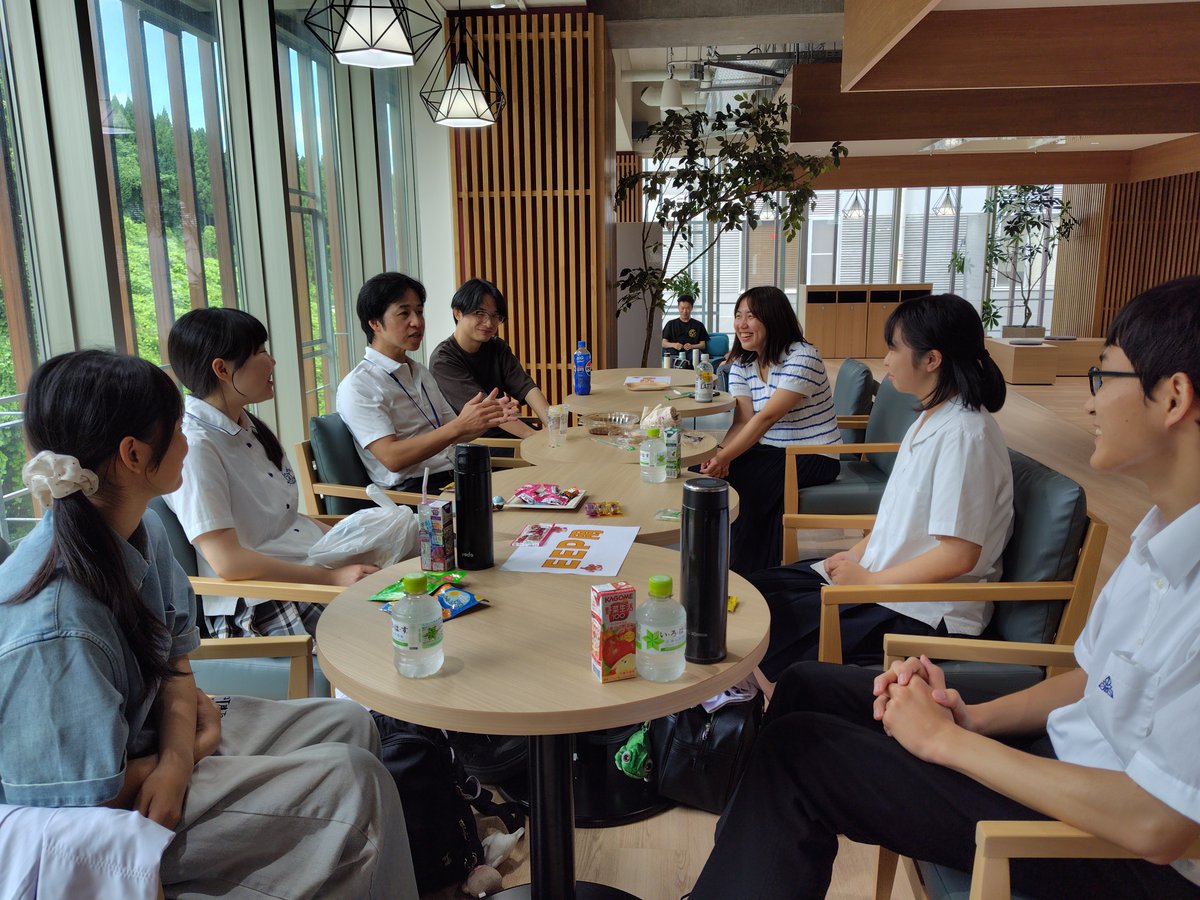 KU_CRI's tweet photo. 「がん研EEP2026」は2日目を迎えました😌!
本日も、高校生の皆さんがそれぞれの研究室で研究体験に挑戦しています。
実験やディスカッションを通して、研究者や学生と交流しながら、研究の面白さや奥深さを学んでいます🌟 https://t.co/bjmigALPGZ