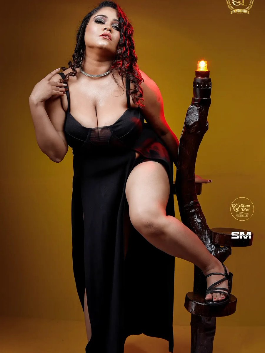 indianmodewub8's tweet photo. black beauty #Photoshoot #LuxuryStyle #IndianFashion #WomenWithStyle #OOTD #InstaStyle #ExplorePage #TrendingNow #VogueInspired #ChicStyle #PhotoOfTheDay #ReelsInstagram #FashionGram https://t.co/OhfzVKqboU