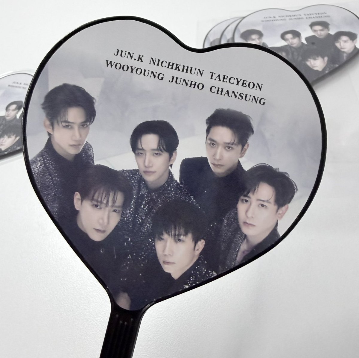 2PM_Fanatic's tweet photo. 📢Pre-Order 2PM THE RETURN in INCHEON 
Official Goods รอบ ONLINE  

ปิดรับ 11 ส.ค. นี้ค่ะ 

มีของแถมเป็นพัดไซส์มินิให้ทุกคนที่สั่งซื้อนะคะ   
ซื้อครบ 50000 วอน ได้ Random photo card 1ใบค่ะ  

สนใจอ่านรายละเอียดในฟอร์มได้เลยค่ะ 🙏

🔗https://t.co/cVvpuOuk2d

#ตลาดนัดฮอตเทส #ตลาดนัด2pm