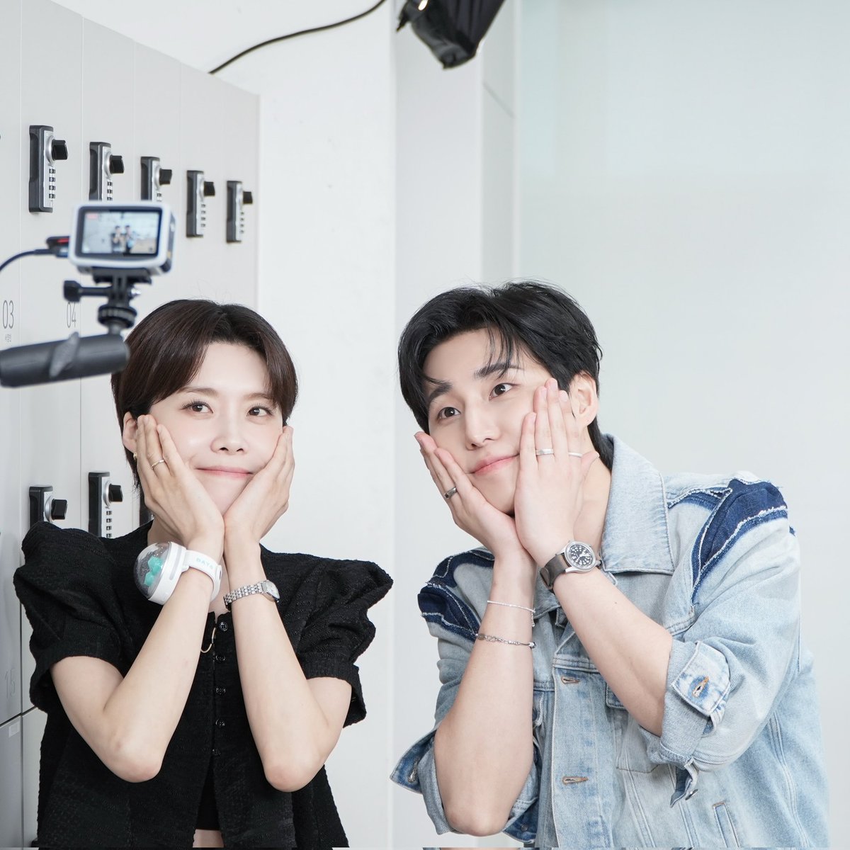 eternal_0k's tweet photo. teo.universe

노래짱! 먹짱! 수다짱! 영케이랑 놀 롱롱이들 모여라🦊
 
☕️ 오늘 오후 6시 TEO 유튜브

🔗 https://t.co/LdisXM4bSz

#DAY6 #데이식스 #YoungK #영케이 #YOUNGEST #Shut_The_Door #살롱드립 #SalonDrip https://t.co/rDsasc7Mch