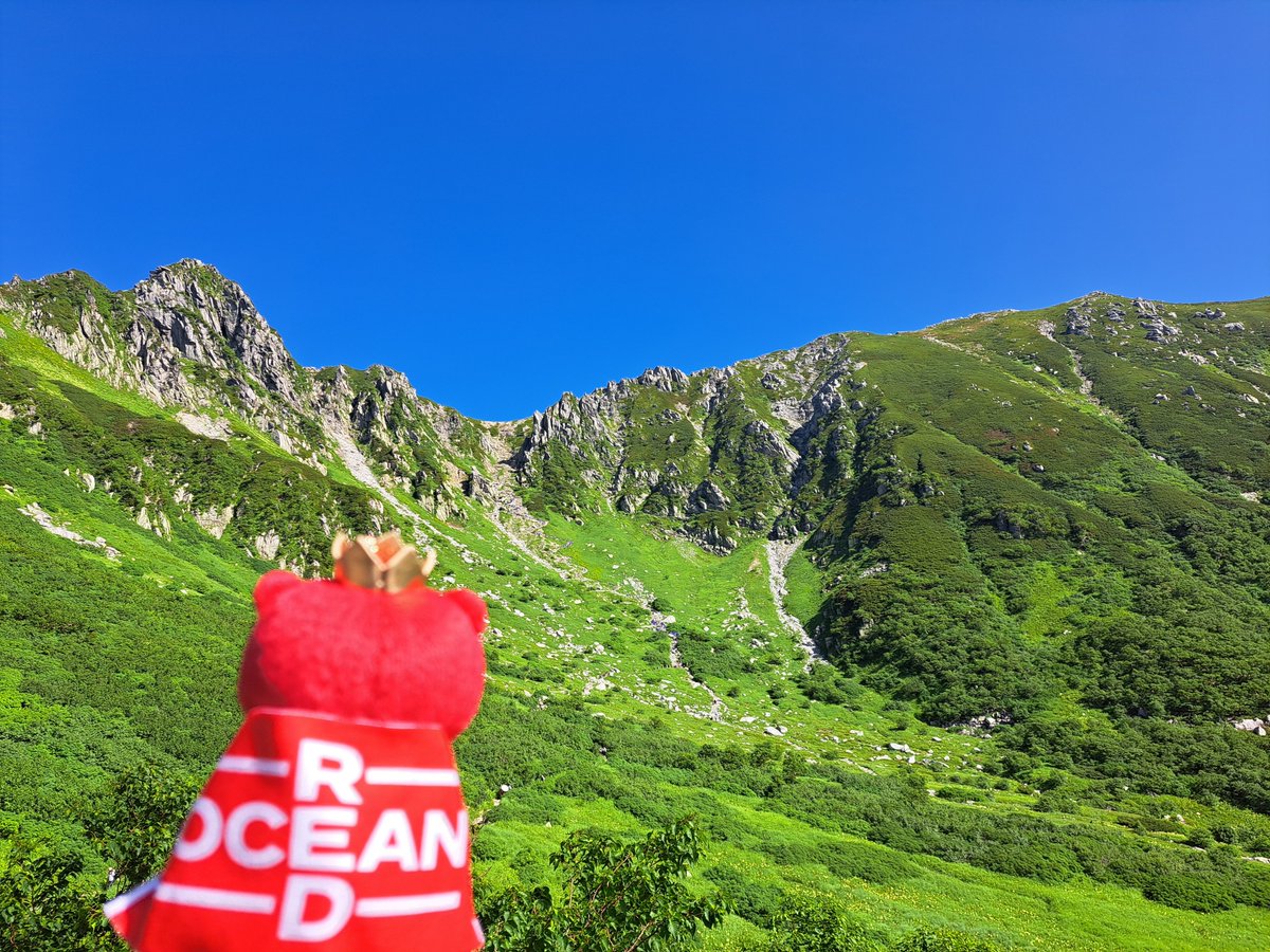 singeki_Bigeast's tweet photo. ビギストと登山を掛け合わせたTシャツを制作中です。登山をされている方、登山を始めてみたい方、ビギスト登山部の企画に参加してみませんか🗻お揃いのTシャツで一緒に達成感味わいましょう👍

登山してみたい🙌
Tシャツ着たい🙌
→ご連絡お待ちしております

#ビギスト登山部 
#bigeast #東方神起 https://t.co/0aONuabyZa