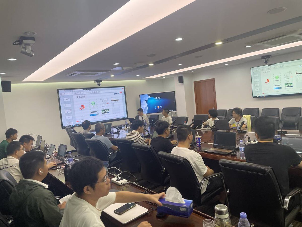 SlowgogoLu's tweet photo. Just wrapped an insightful workshop on agile project management! Learned actionable frameworks that'll level up my team's efficiency. Grateful for the facilitator's hands-on tips  #ProfessionalDevelopment #Workshop https://t.co/wzjPvCZS8I