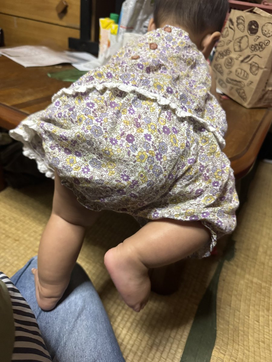 omiso035's tweet photo. 生後8か月の足です https://t.co/rtTDl5W9wK