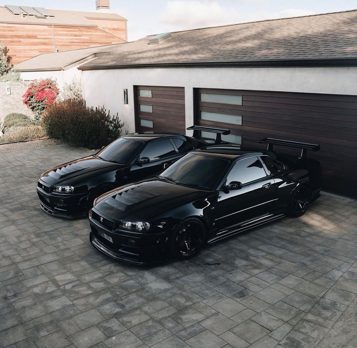 kingsofjdm's tweet photo. Twins 🖤 https://t.co/1PgdHoCWIP