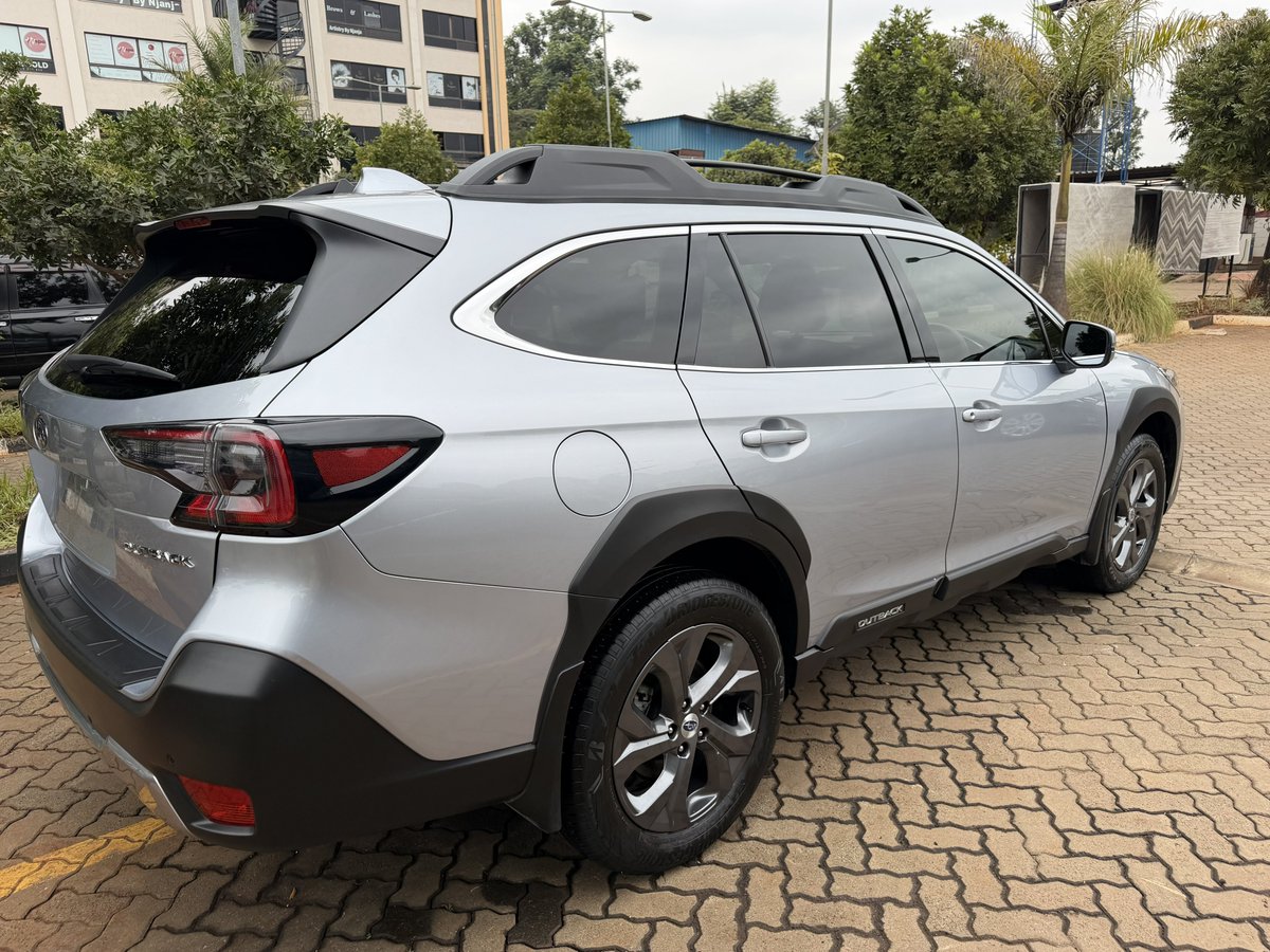 dklaston's tweet photo. The 2021 Subaru Outback is clean and ready for viewing…. 
Mileage is only 42,000kms. 
Apple CarPlay and Android auto ready. 

Hapa nataka tu 4.25M pekee 😎. 

0727526576 https://t.co/cOqpY1vSRa