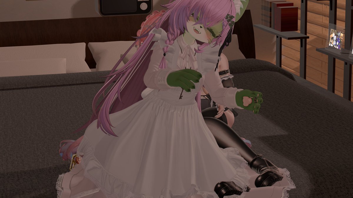 Himepippi_VRC's tweet photo. るぅさんと撮影してたらカメラの前に入ってきたぱぁーーさん、いつ見ても全てが可愛すぎてニヤニヤしてるw https://t.co/CX5bOu40db